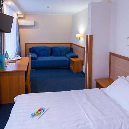 Truskavets 365 Hotel Ngoại thất bức ảnh