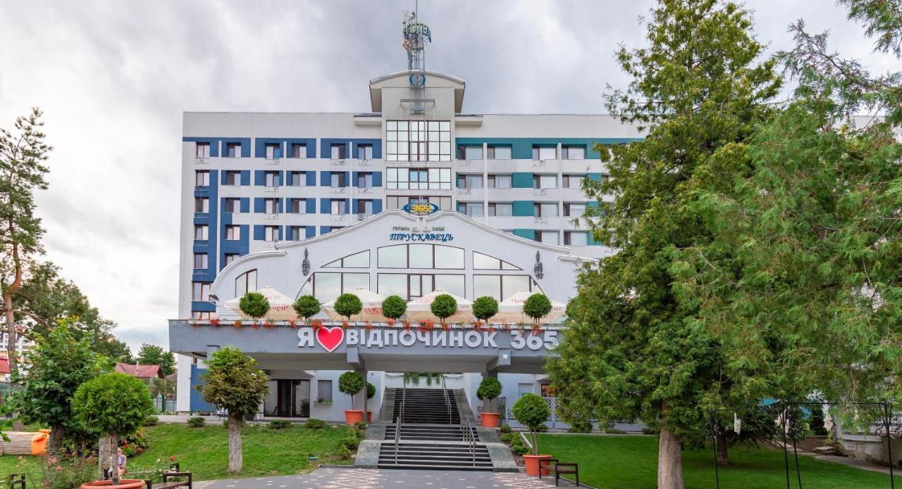Truskavets 365 Hotel Ngoại thất bức ảnh