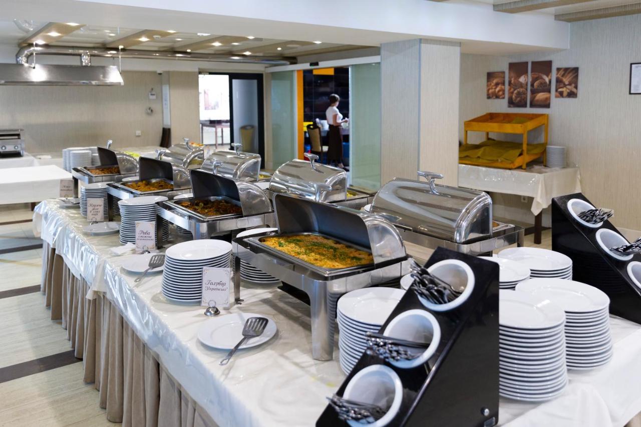 Truskavets 365 Hotel Ngoại thất bức ảnh