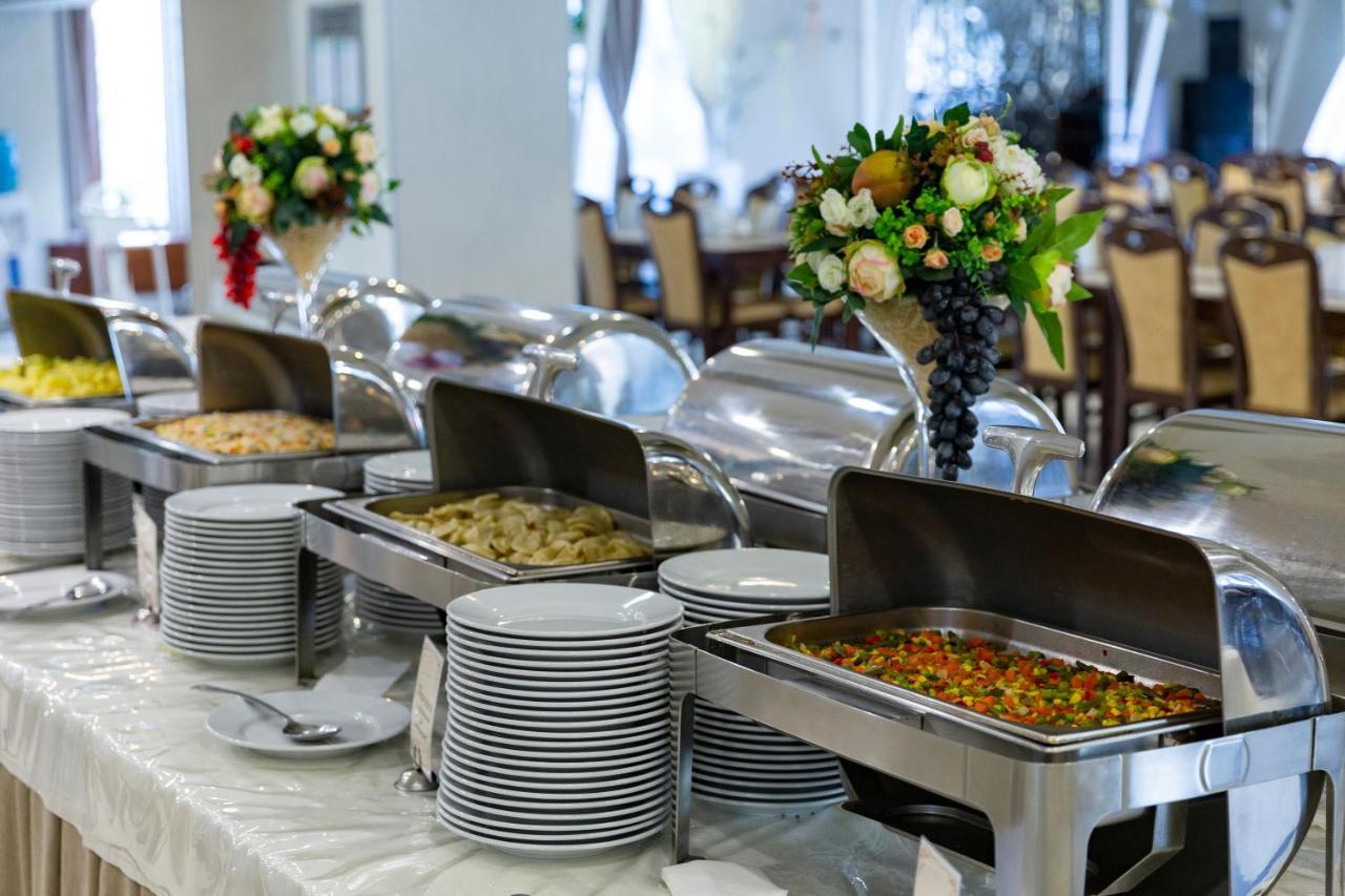 Truskavets 365 Hotel Ngoại thất bức ảnh