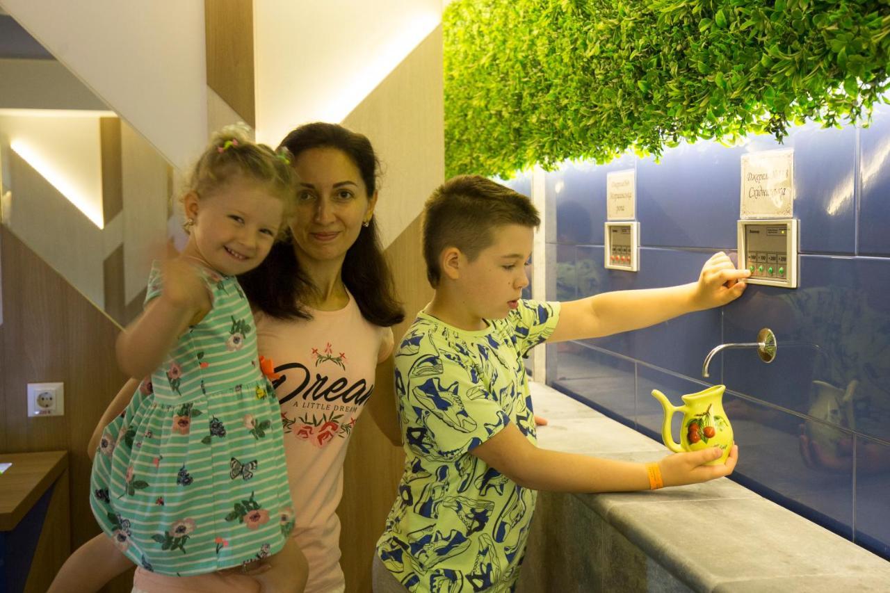 Truskavets 365 Hotel Ngoại thất bức ảnh