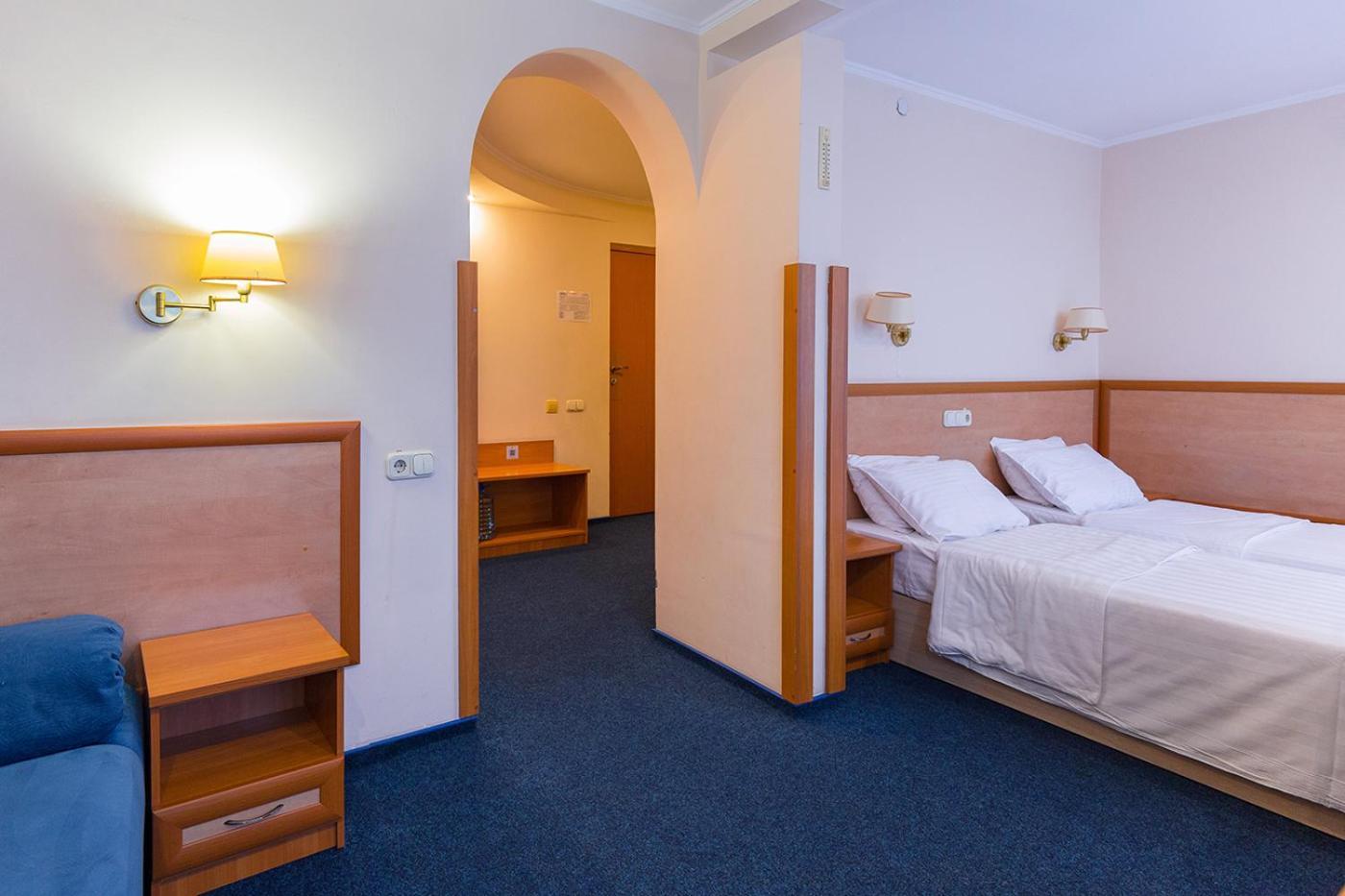 Truskavets 365 Hotel Ngoại thất bức ảnh