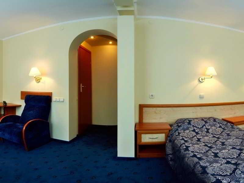 Truskavets 365 Hotel Ngoại thất bức ảnh