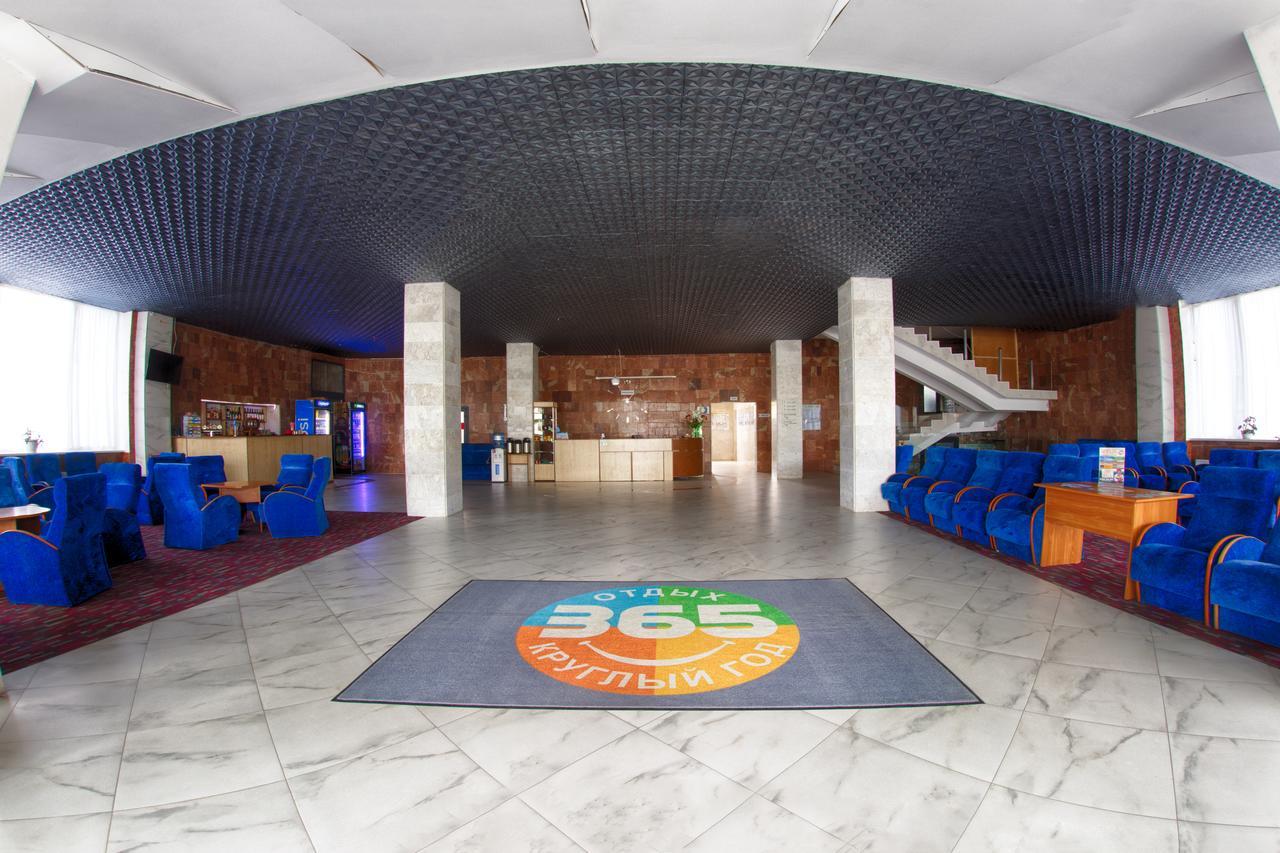 Truskavets 365 Hotel Ngoại thất bức ảnh